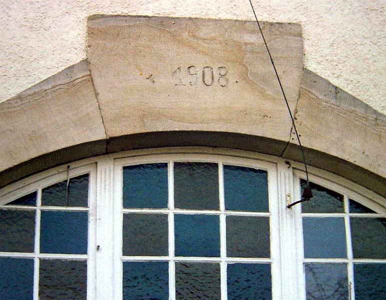 Bahnhof Brandoberndorf - Jahreszahl auf dem Schlu�stein, 1. H�lfte der 1980iger Jahre.