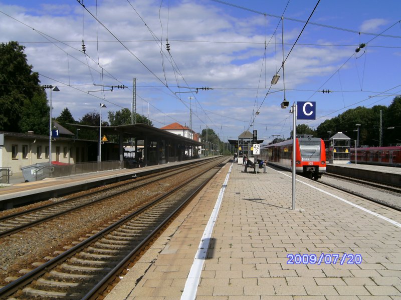 Bahnhof Geltendorf im Juli2009.