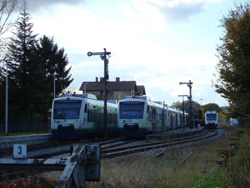 Bahnhof Gottenheim/Baden voll belegt 2xBSB und 1xSWEG
Okt.2008