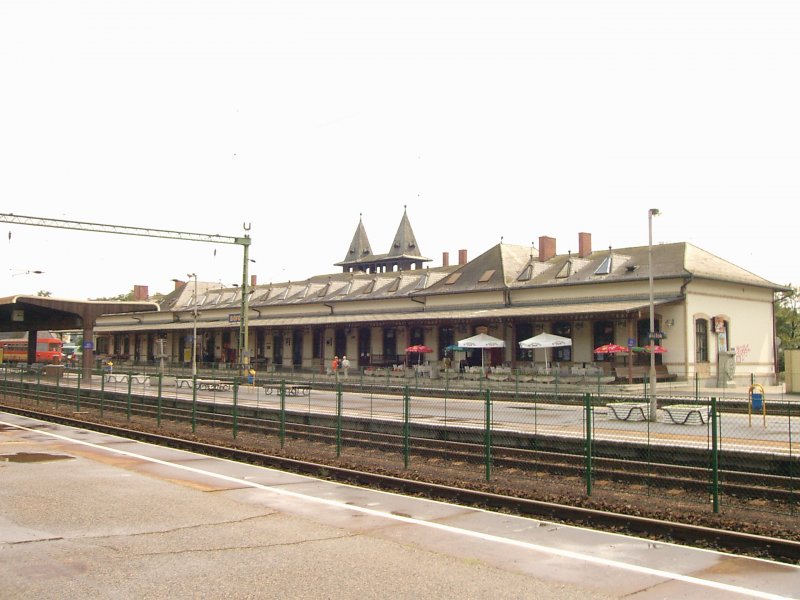 Bahnhof Siofok von Gleis 5 aus mit Sicht auf Gleis 2+3 und Gleis 1