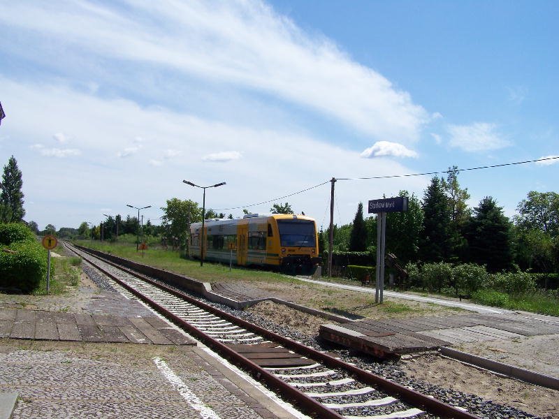Bahnhof  Storkow  Fhrt der Zug der Line OE 36  nach Frankfurt/Oder
Aufgenommen am 19 Mai 2008
