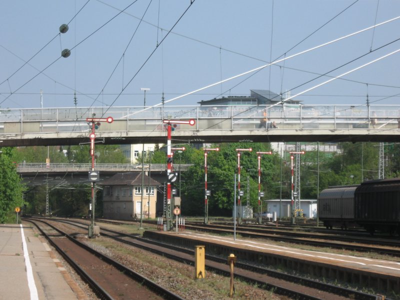 Bahnhof Villingen: Blick Richtung Norden (St.Georgen). Aufgenommen am 28.4.07