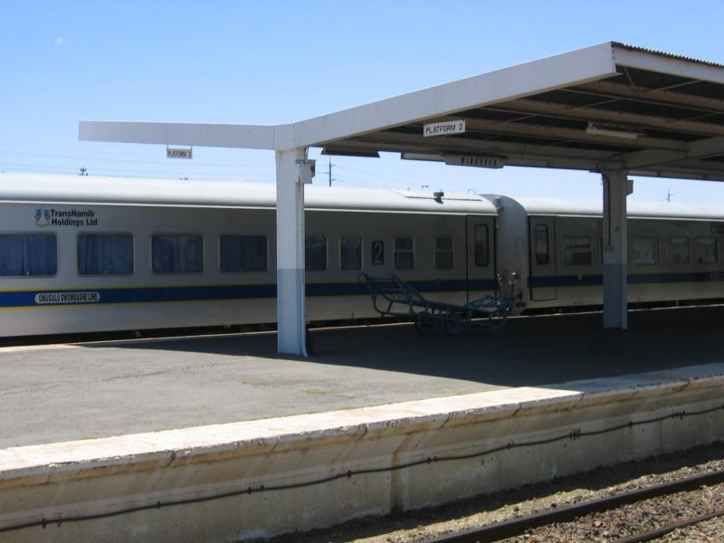 Bahnhof Windhoek (Namibia), Bahnsteig und Desert-Express