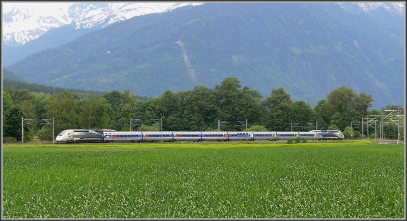 Bahnhoffest Chur. Extrazug 33086 mit Weltrekord TGV-POS 4402 bei Trimmis auf dem Weg nach Zrich HB. (25.05.2008)