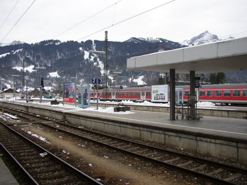 Bahnhofsalltag im Garmisch-Partenkirchener Bahnhof am 26.12.07!!!