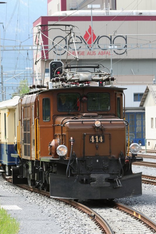 Bahnhofsfest Chur 2008: Einfahrt des ACPE-Extrazuges aus Chur mit Krokodil Ge 6/6 I 414 in den Bahnhof von Untervaz/Trimmis am Sa. 24. Mai.