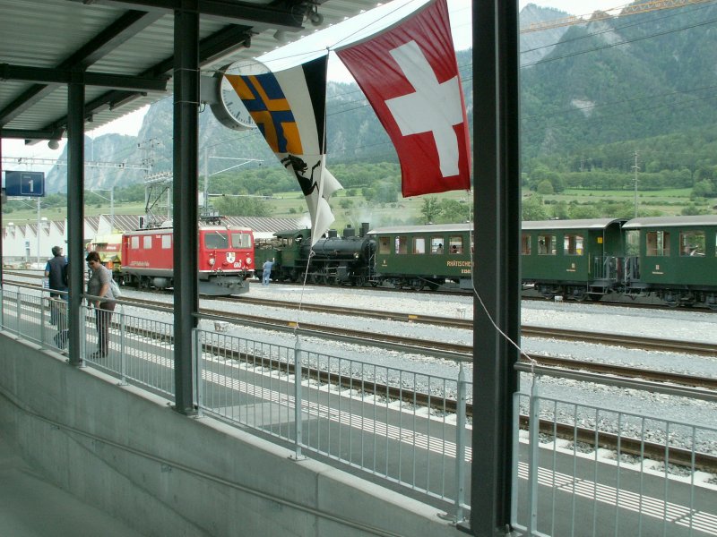 Bahnhofsfest in Chur,auch in Untervaz gab es ein kleines Fest.Auch diverse Oldtimer Postautos pendelten zwischen Chur 
und Untervaz.24.05.08