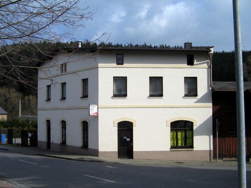 Bahnhofsgeb�ude des ehemaligen Schmalspurbahnhofs Gelenau, 10.03.07