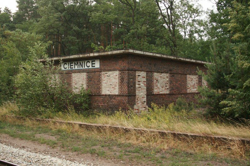 Bahnhofsgebude, Gleisseite