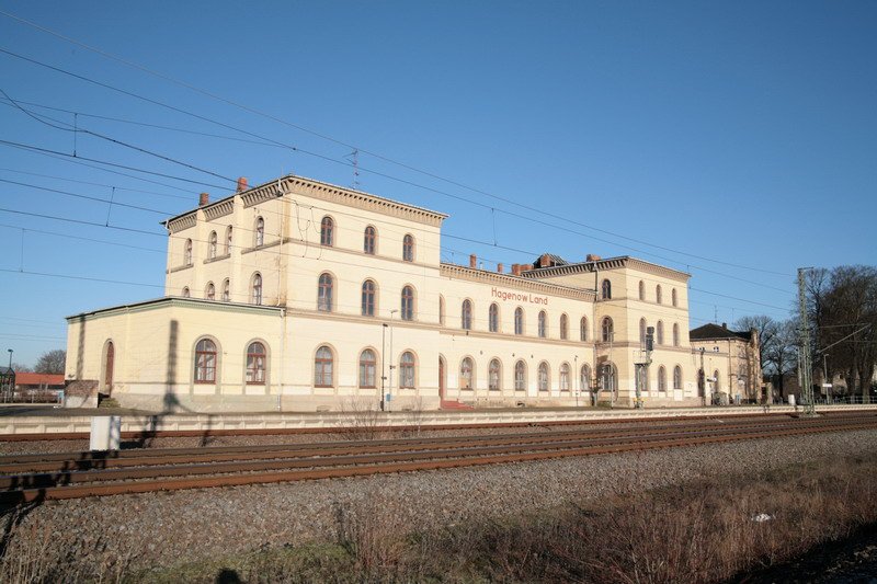 Bahnhofsgebude von Hagenow Land. Berliner Seite aufgenommen am 31.12.2007