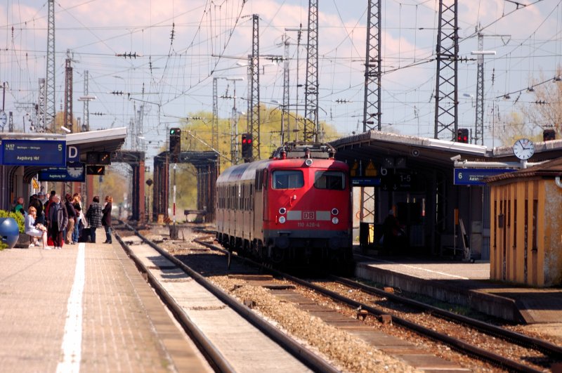 Bahnhofsimpression aus Donauwrth.. umlegbar auf jeden beliebigen Tag kurz vor 15:00 Uhr.