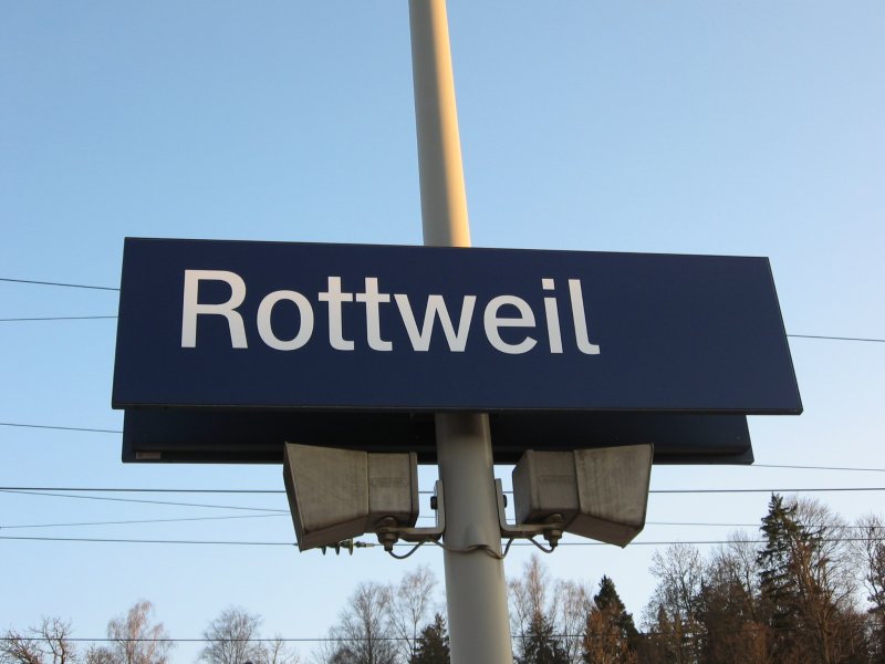 Bahnhofsschild Rottweil am 6.4.07