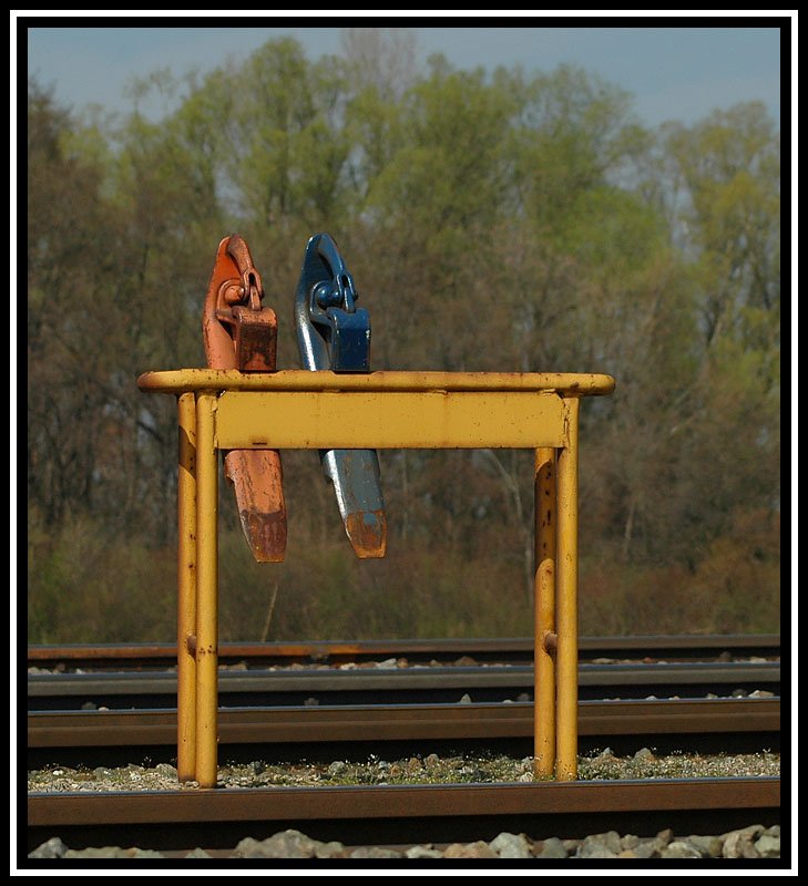 Bahnimpression vom 4.8.2006, aufgenommen im Wampersdorf. Ich wei, dieses Bild wird niemandem vom Hocker hauen, aber irgendwie gefllt es mir.