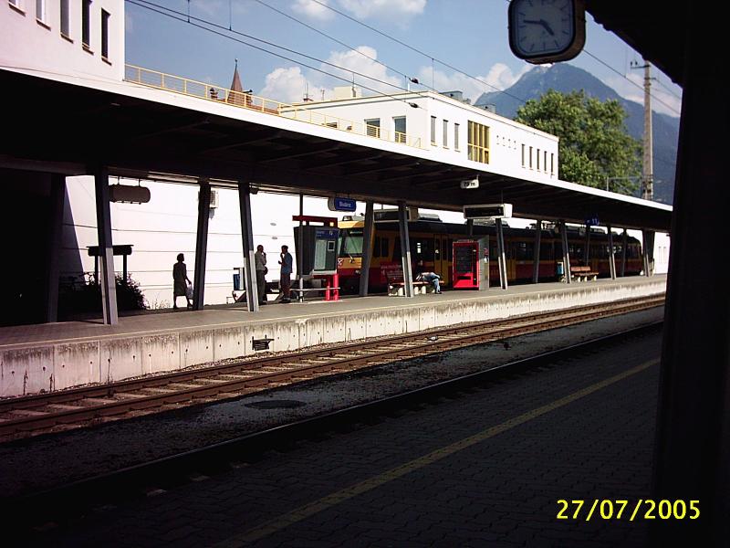 Bahnsteig 11 dient als Bahnsteig fr die  Montafonerbahn . 