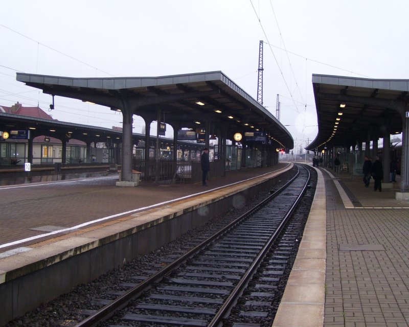 Bahnsteig 3 und 4 in Weimar; 27.01.2008