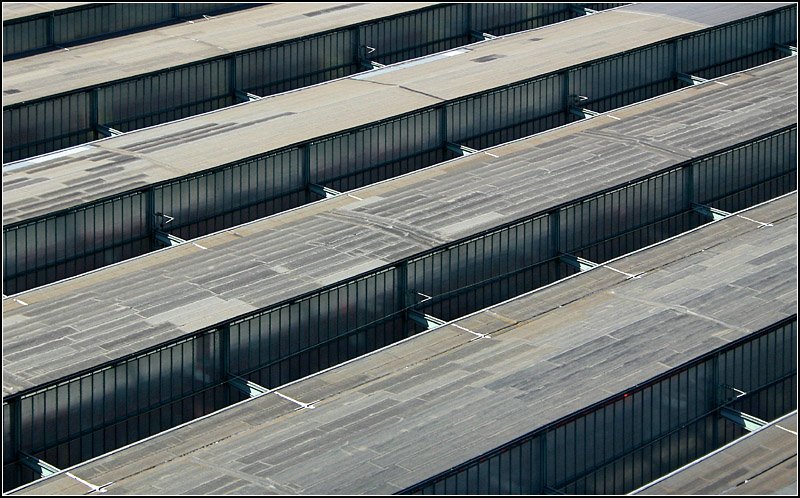 Bahnsteigdach von oben -

Stuttgart Hauptbahnhof, 31.07.2007 (M)