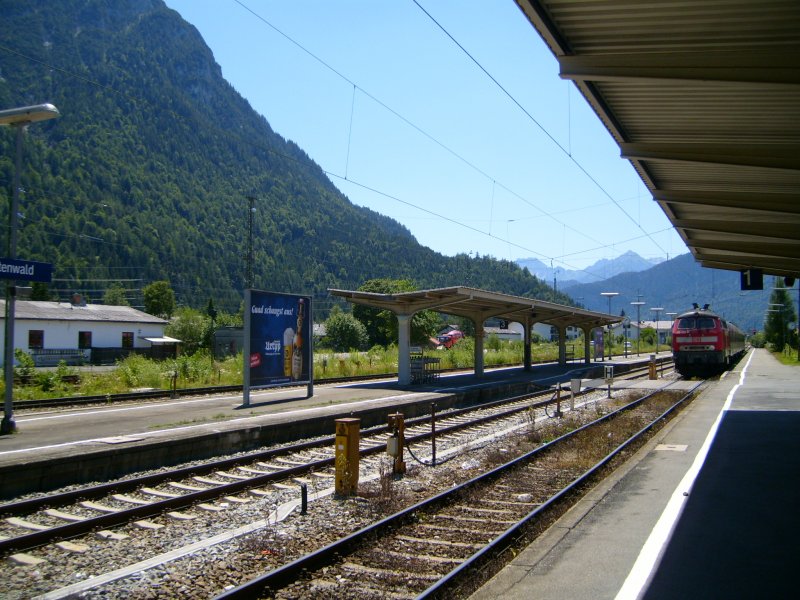 Bahnsteige im Bahnhof Mittenwald, aufgenommen am 22.07.2007