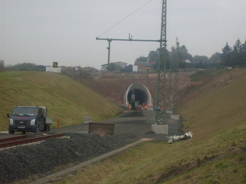 Bau am Ostportal des neuen Distelrasentunnel.(22.10.09)