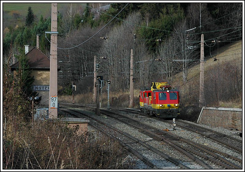 Baudienstfahrzeug X552 am 25.11.2006 bei der Ausfahrt aus Breitenstein.