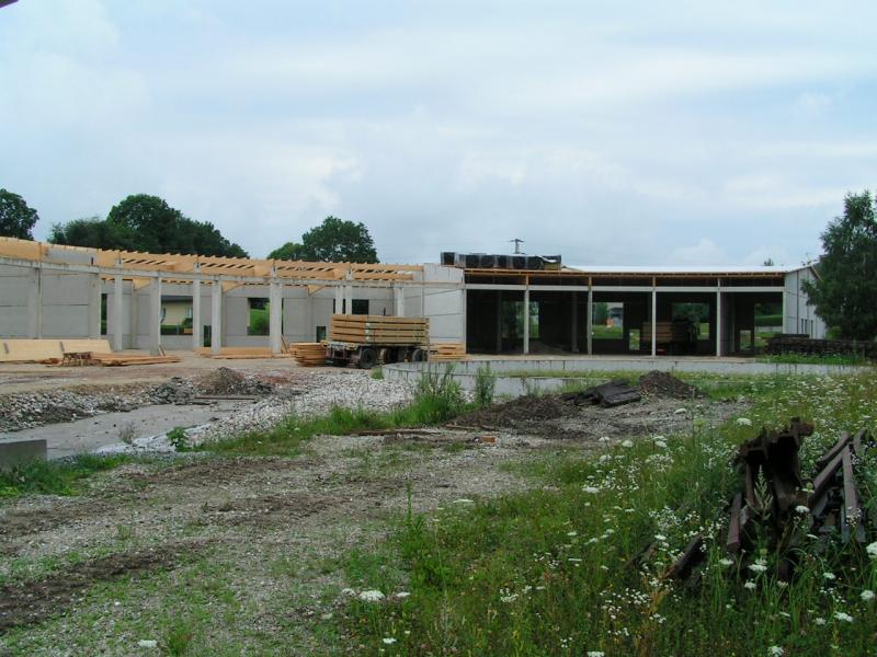 Baufortschritt Lokschuppen mit Drehscheibe (Stand 2005-07-31)
