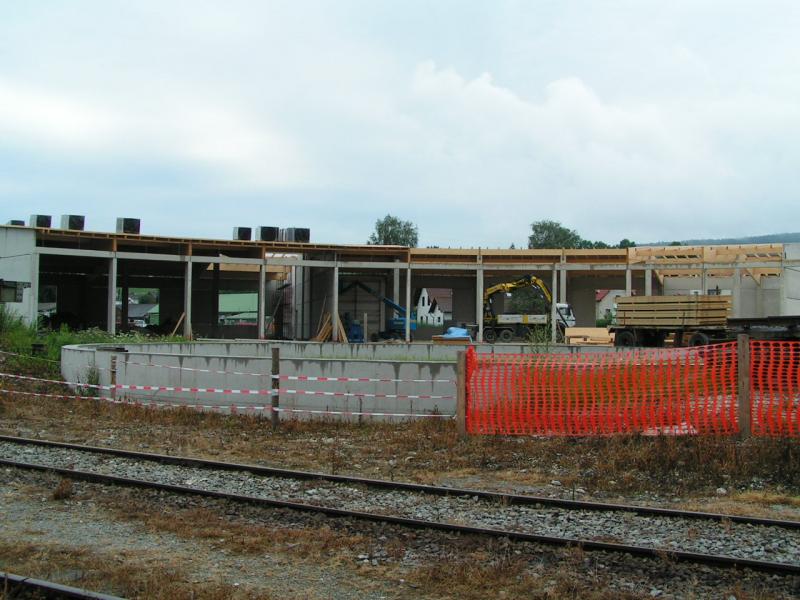 Baufortschritt Lokschuppen mit Drehscheibe (Stand 2005-07-31)