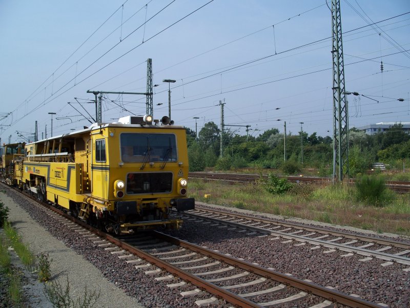 Baumaschine durchf�hrt Braunschweig Hbf (13.8.2007)