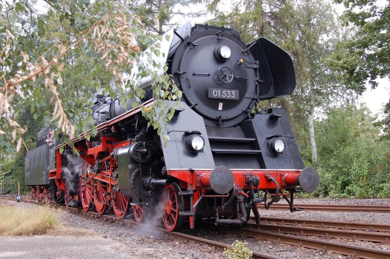 Baureihe 01 533 der GEG, Ampflwang, besuchte am 8. und 9.9. das Eisenbahnmuseum in Heilbronn mit Fhrerstandsmitfahrten auf dem Betriebsgelnde fr Besucher. Hier auf dem Weg zum Gterbahnhof Bckingen.