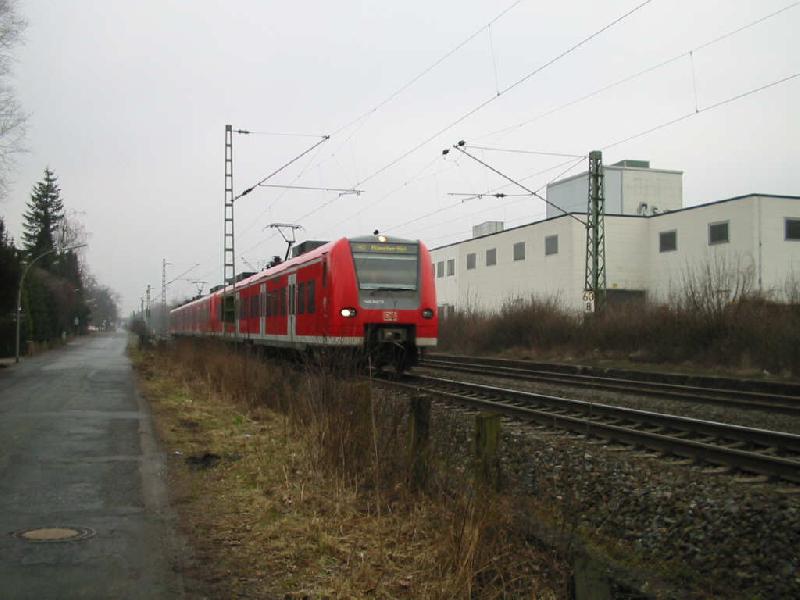 Baureihe 426 + 425 mit Def. rechten Licht Richtung Mnster Hbf.