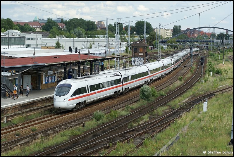 Baureihe 605 in 3fach Traktion durchfhrt gerade den Bahnhof Berlin Warschauer Strae in Richtung Berlin Ostbahnhof am 20.07.08