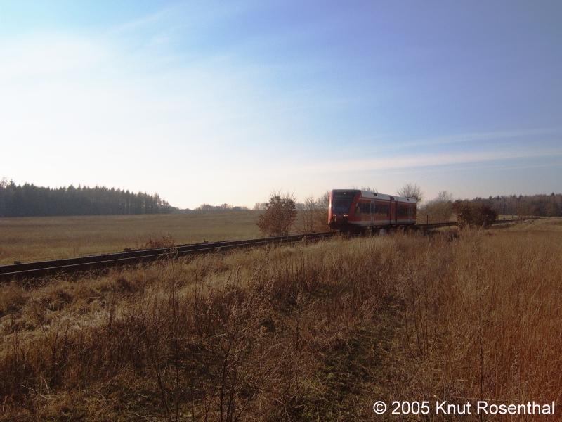 Baureihe 646 der Deutschen Bahn AG als RB 38259 von Wittenberge nach Wittstock (Dosse) am Sa, 05. Februar 2005 kurz vorm Haltepunkt Heiligengrabe (Ostprignitz Ruppin).