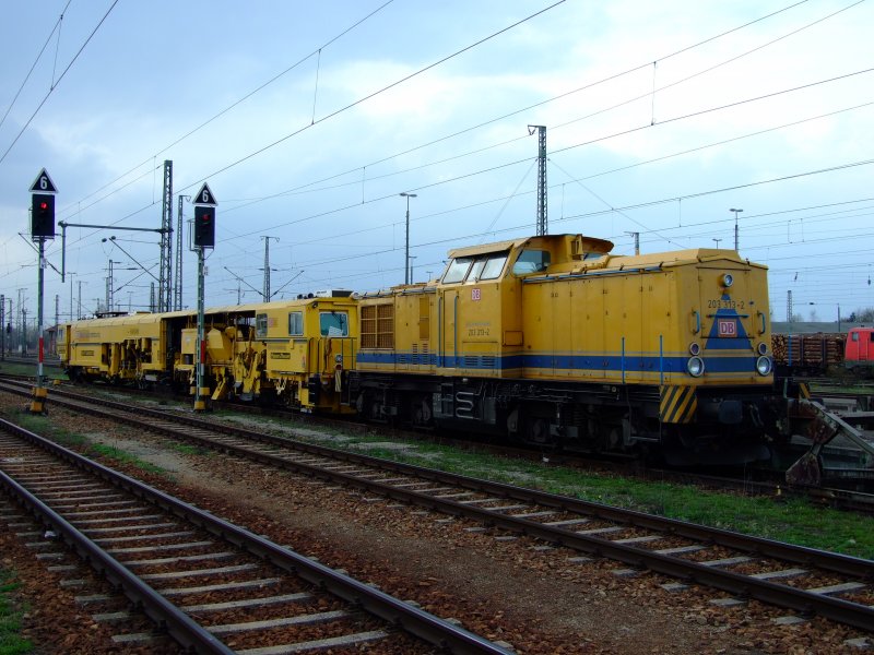 Bauzug der DB Netzinstandsetung am 31.03.2007 abgestellt in Plattling.