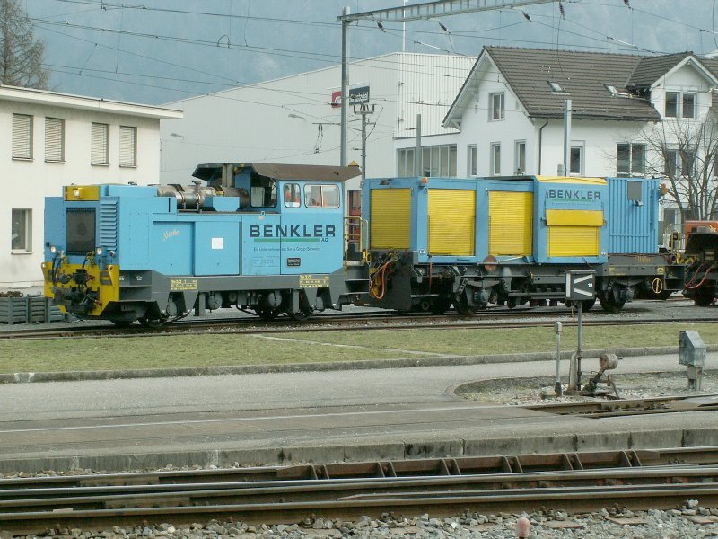 Bauzug der Firma Benkler mit TM 2/2 am 07.03.07 in Landquart