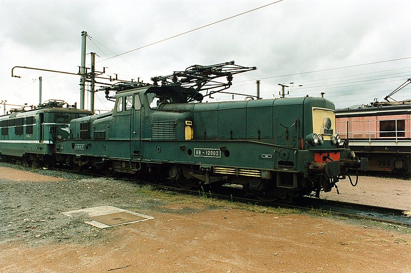 BB 12 002 in Thionville, 10-1993