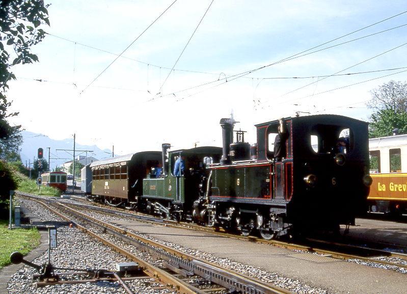 BC Museumsbahn-Dampfzug 5604 von Chaulin Weiche nach Vevey am 19.05.1997 Einfahrt Blonay mit Dampf-Doppeltraktion exBAM G 3/3 6 - exLEB G 3/3 5 - exBOB C4 44 - exMOB C4 45 - exCEG C 23
