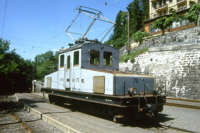 BC Museumsbahn - ex +GF+ Ge 4/4 75 am 31.05.1993 in Chamby - E-Lok Werkbahn Georg Fischer - Baujahr 1913 - SLM/MFO - 181 KW - Gewicht 28,40t - L�P 9,65m - zul�ssige Geschwindigkeit ? km/h - �=21.05.1988 - Lebenslauf: ex GF Ge 4/4 75 - 1980 an BC.
