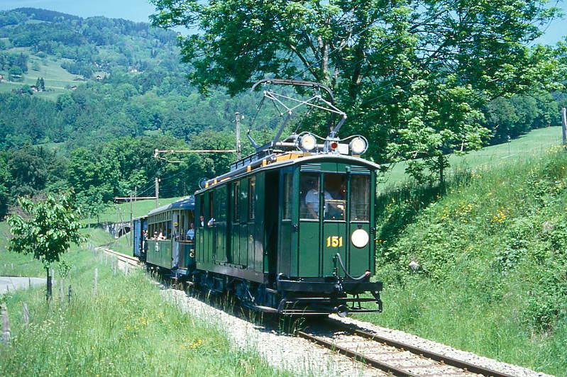 BC Museumsbahn Extrazug 51071 von Blonay nach Weiche -(Chaulin) am 24.05.1999 bei Cornaux mit Gepckriebwagen exCGTE Fe 4/4 151 - exCGTE C4 370 - exAL K 87.
