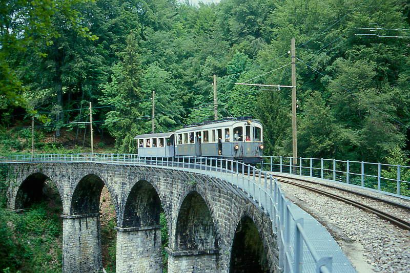 BC Museumsbahn Extrazug 60061 von Blonay nach Weiche -(Chaulin) am 23.05.1999 auf Baye de Clarens-Viadukt mit Triebwagen exMCM BCFeh 4/4 6 - exMCM BC 10.
