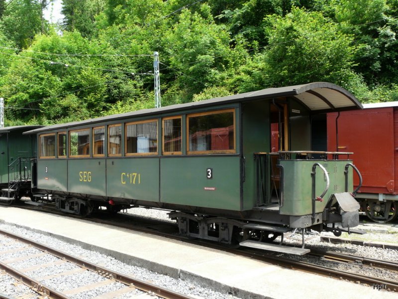 BC - Personenwagen C 171 ( ex SEG ) im Depotareal von Chaulin am 30.05.2009