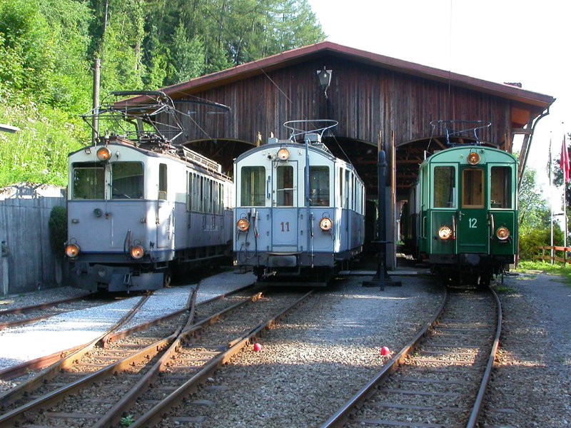 BCFeh 4/4 10 ex LLB BCFe 4/4 11 ex MOB Ce 2/2 12 ex OJB  Chaulin le 18.08.2007
Le 08.09.2007 Inauguration de Ce 2/2 12 ds 14h00  Blonay 