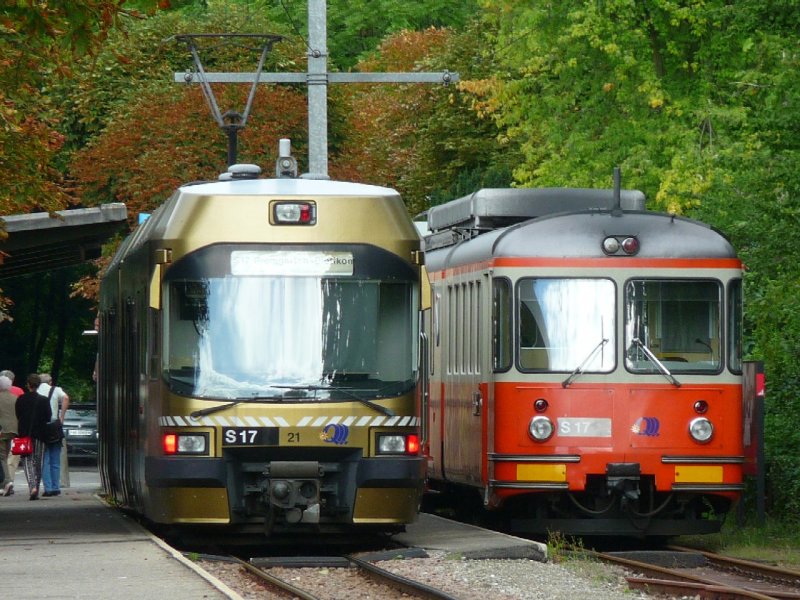 BD - Triebwagen Be 4/4 21 neben BDe 8/8 2  in Wohlen am 05.09.2008