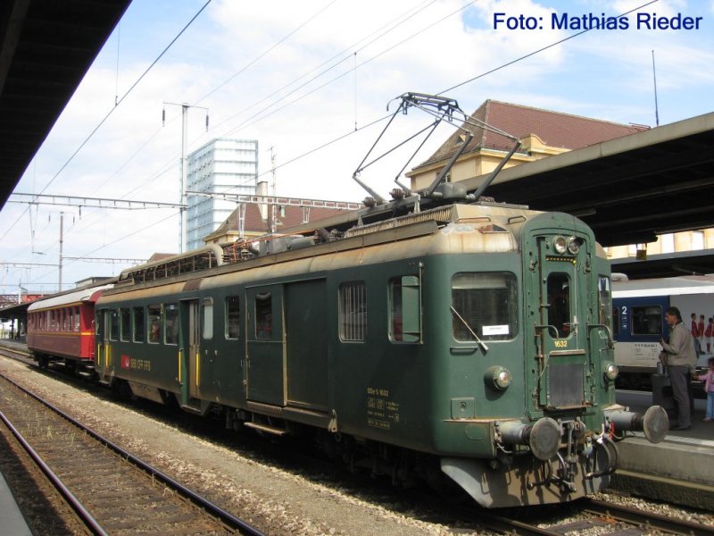 BDe 4/4 1632 der  Swiss Train  in Neuchatel mit dem OeBB As 413 auf einer Extrafahrt am 14.Juni.08