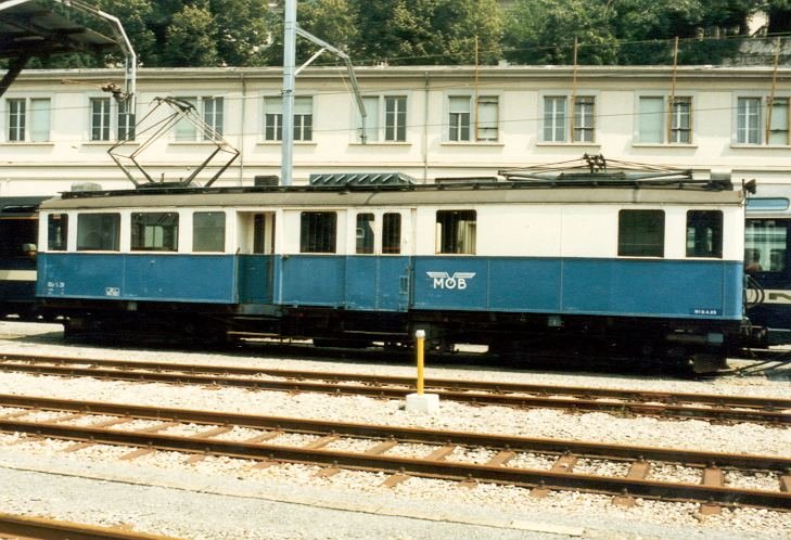 BDe 4/4  28 .. Baujahr 1924 .. Fr Gter + Dienstzge .. im Bahnhofsareal von Montreux im Juli 1986