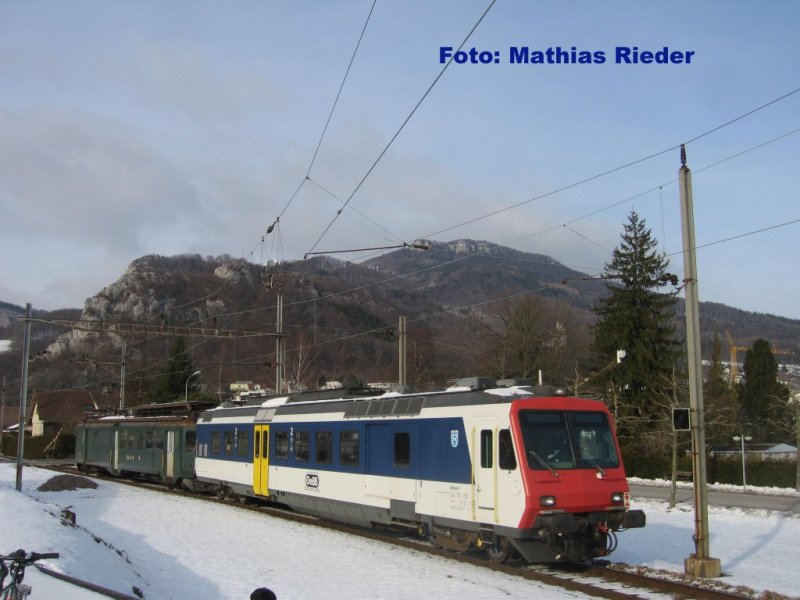 BDe 4/4 641, RBDe 4/4 207  Balsthal  als Extrazug am 21.02.09 bei der Einfahrt in Oensingen