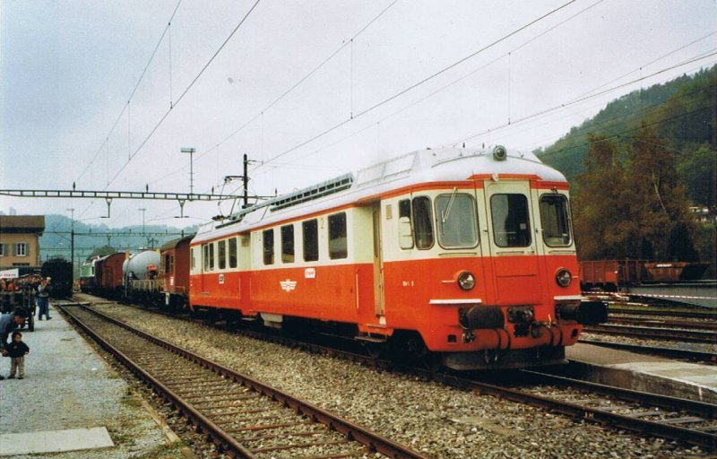 BDe 4/4 ex WM beim Triebwagentreffen in Bauma im Oktober 2006. Hinweis: gescanntes Foto.