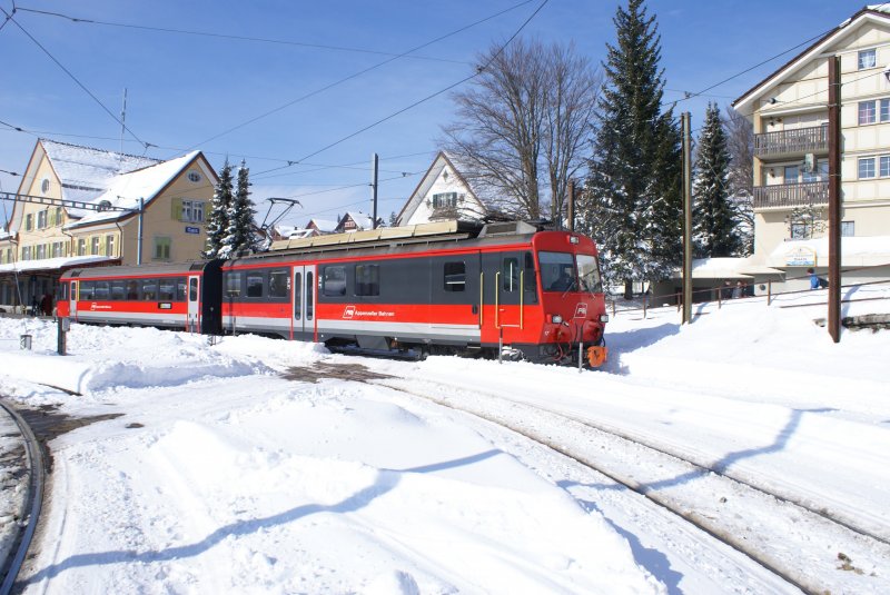 BDeh 4/4 17 fhrt am 19.2.09 aus dem Bahnhof Gais Richtung Altsttten aus.
