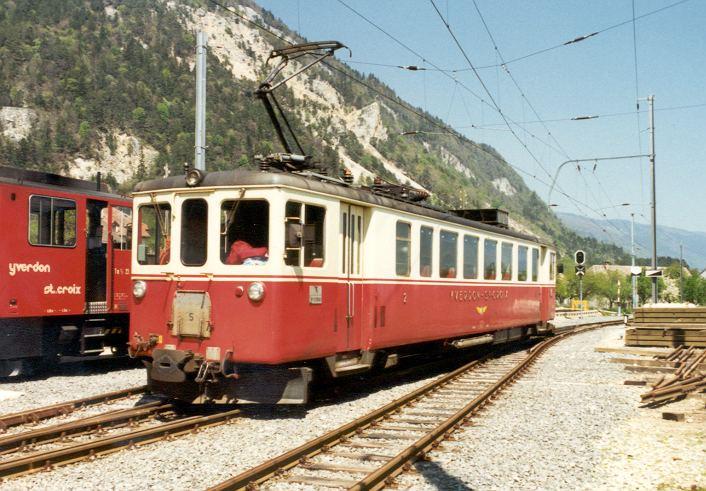 Be 2/4  5 der Schmalspurbahn YsteC = Yeverdon - Ste.Croix  im Mai 1990