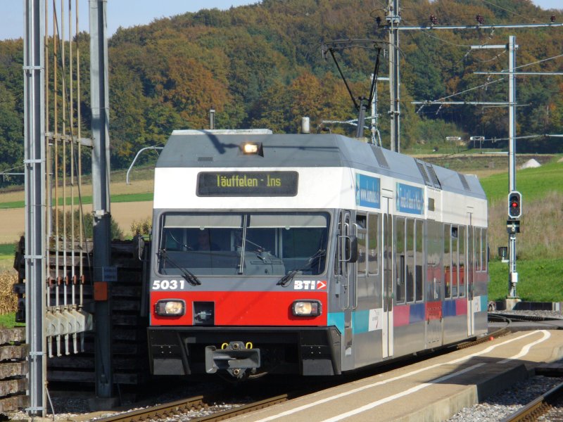 Be 2/6 503 .. im Bahnhofsareal von Siselen am 22.10.2006