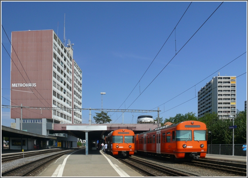 Be 4/12 53 und 60 in Worblaufen. (22.08.2009)