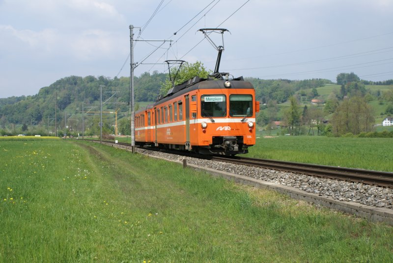 Be 4/4 20 fhrt am 1.5.09 gemeinsam mit dem Bt 78 von Grnichen Richtung Bleien.