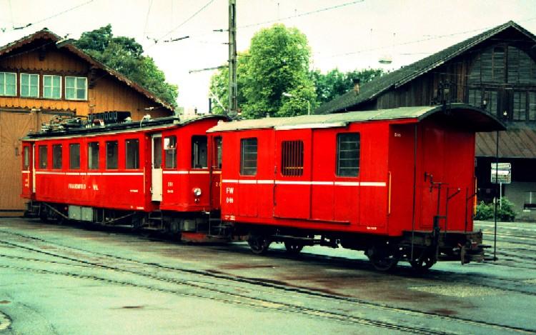 Be 4/4 201 + D 65 vor dem Alten Depot in Frauenfeld im Aug.1984
